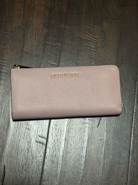 Michael Kors Dusty Rose Pebbled Leather Zip Wallet with Gold Logo